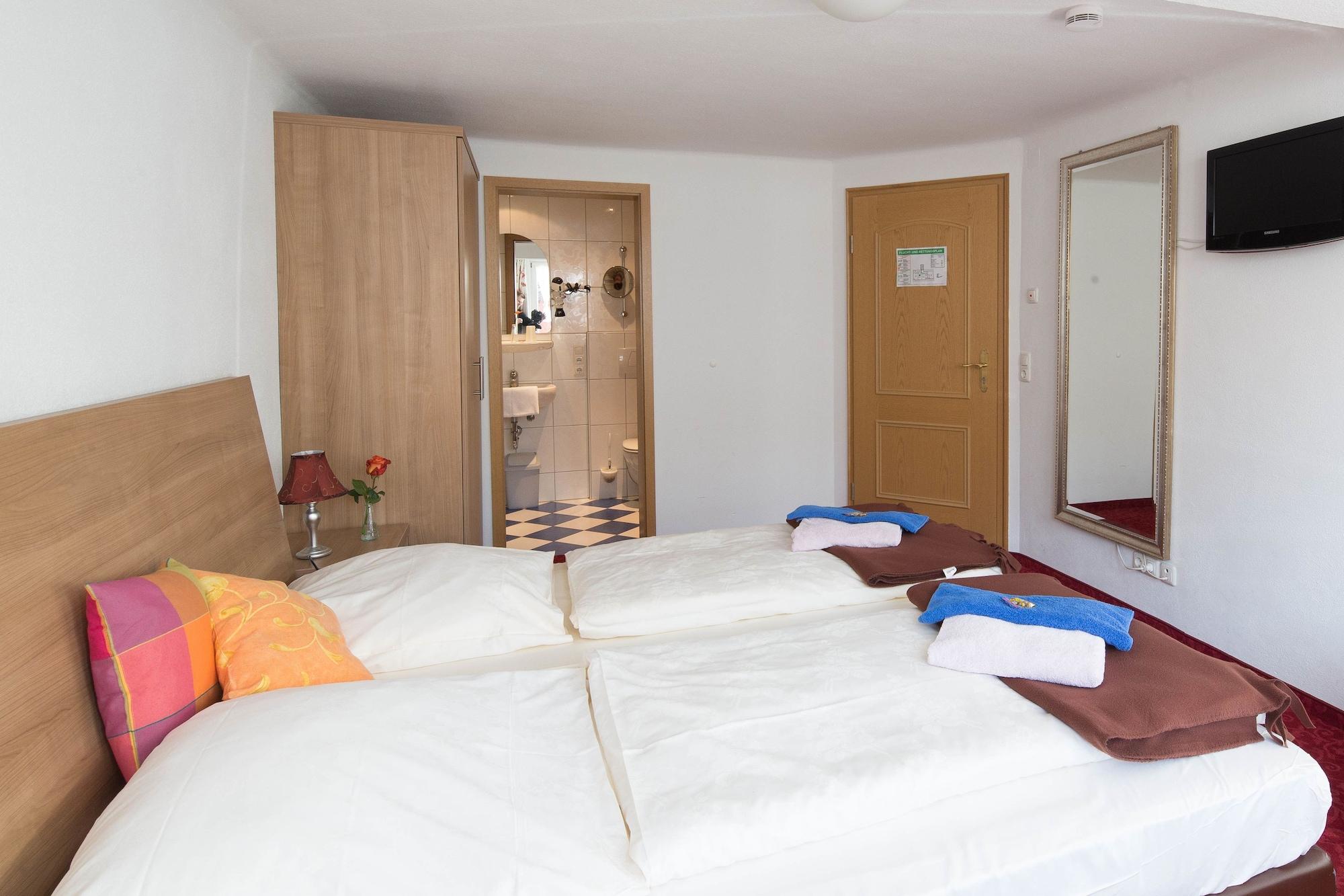 Boutiquehotel Goldene Rose - Self-Check-In Rothenburg ob der Tauber Exterior photo