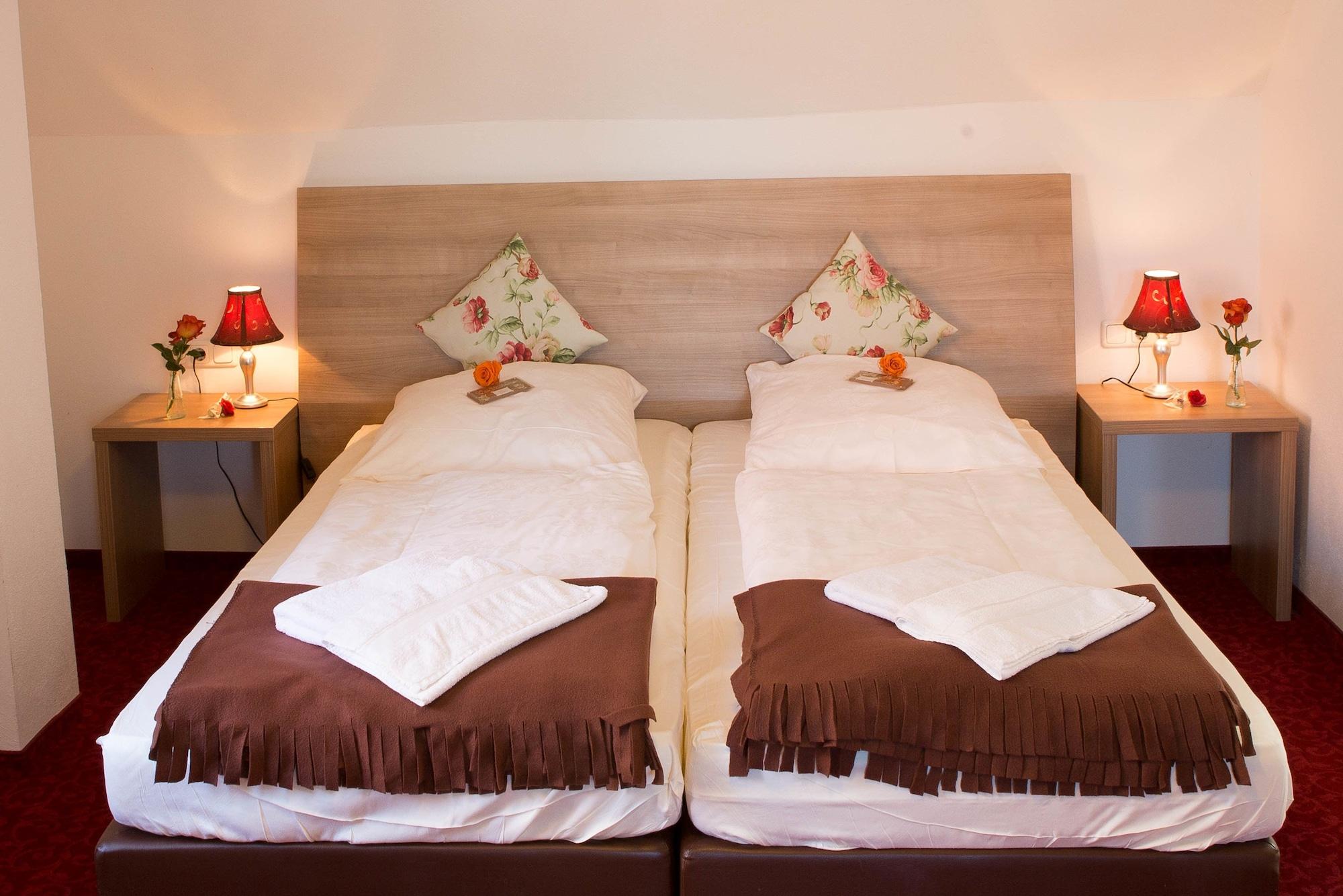 Boutiquehotel Goldene Rose - Self-Check-In Rothenburg ob der Tauber Exterior photo