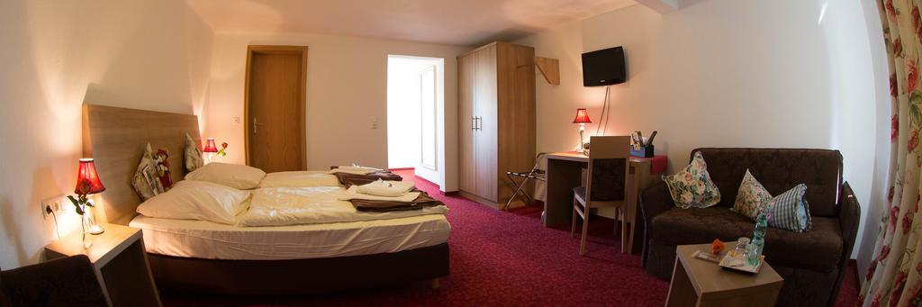 Boutiquehotel Goldene Rose - Self-Check-In Rothenburg ob der Tauber Exterior photo