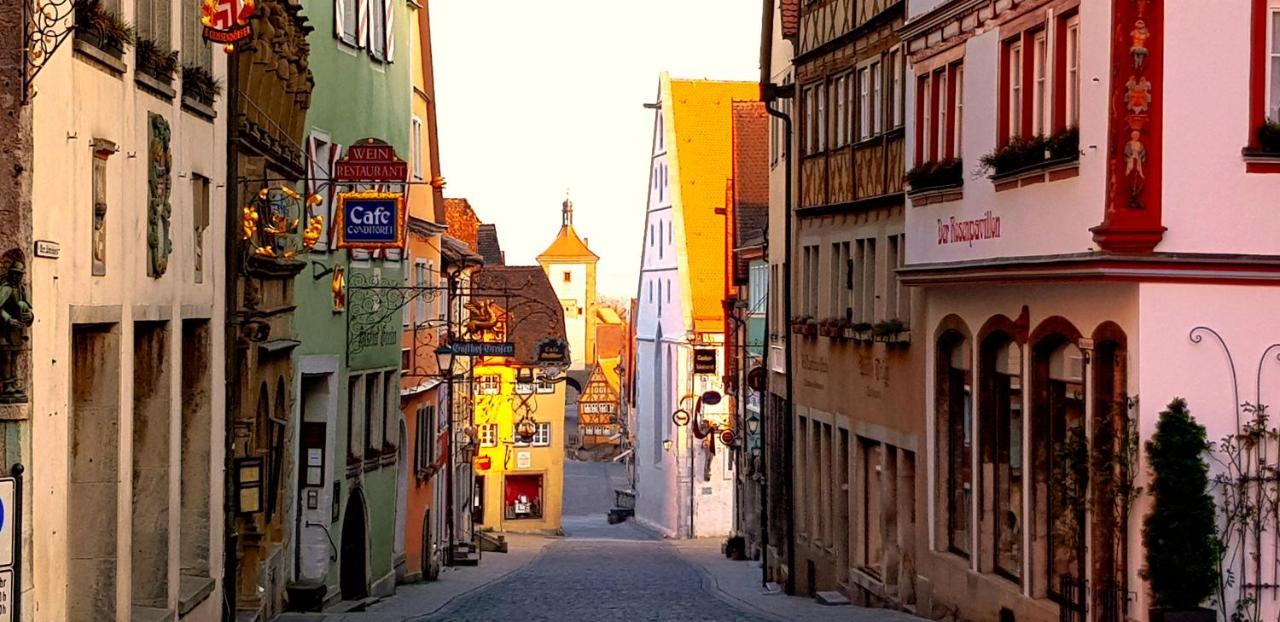 Boutiquehotel Goldene Rose - Self-Check-In Rothenburg ob der Tauber Exterior photo