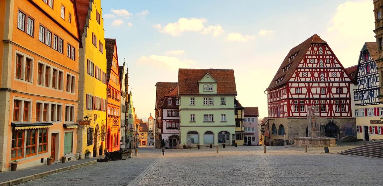 Boutiquehotel Goldene Rose - Self-Check-In Rothenburg ob der Tauber Exterior photo